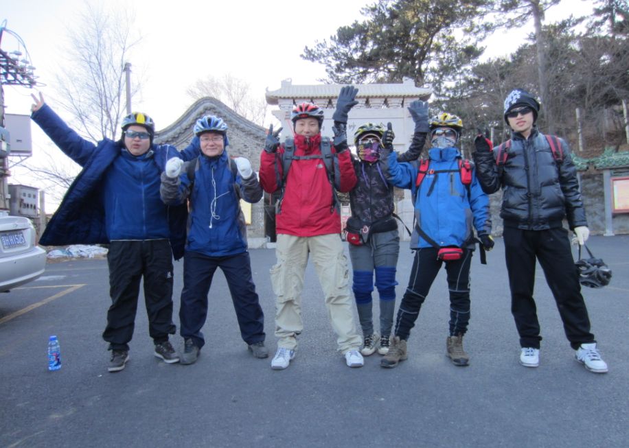 这张显得我比较高大，嘿嘿