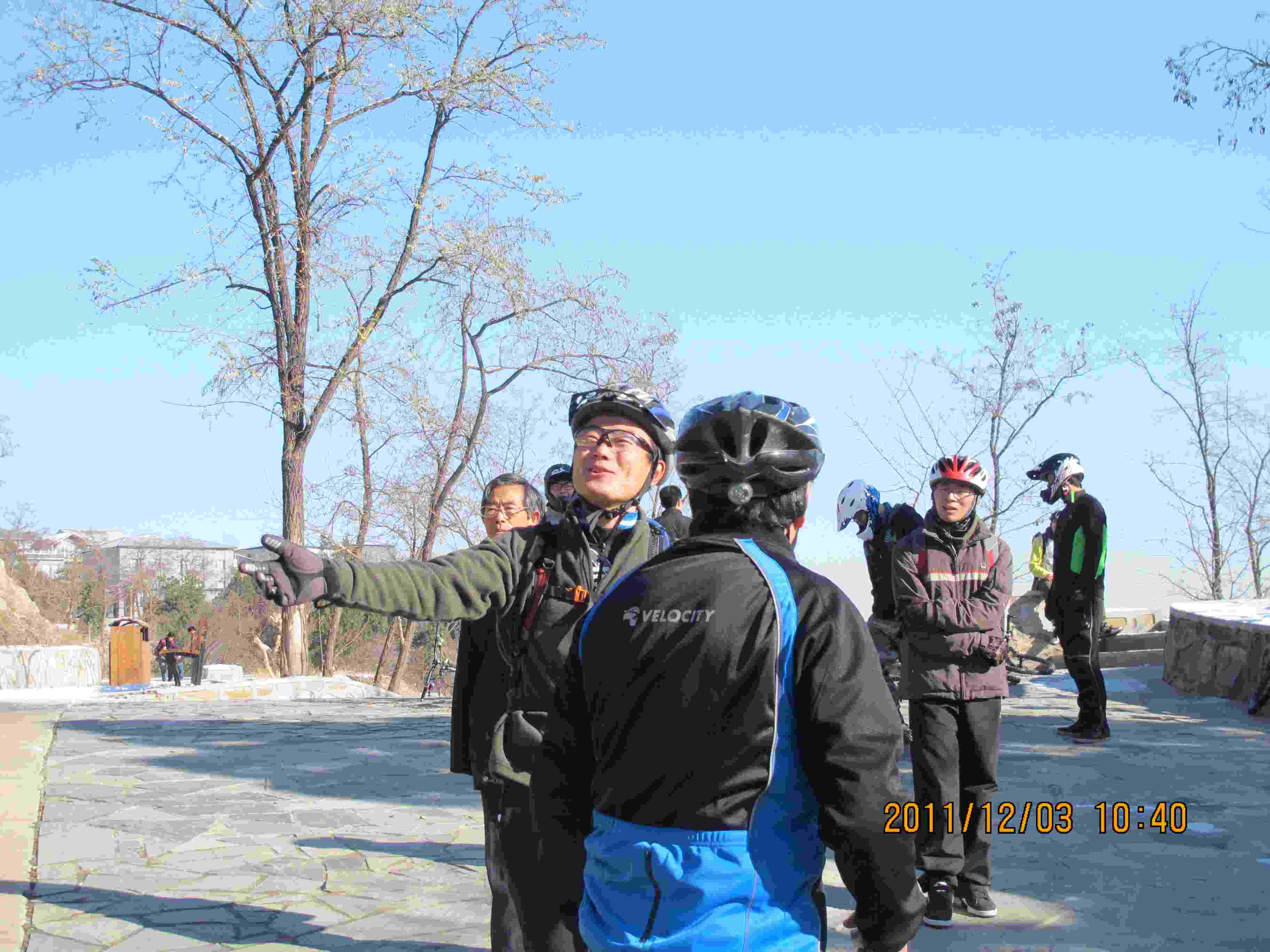 18领队费尼克斯不知道在唱响啥呢   哈哈.JPG