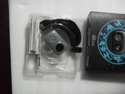 创新MP3 4G 无耳机，100元