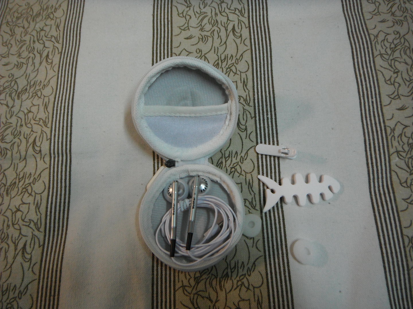 blue品牌DIY耳塞之一号——低音强劲耳塞（白色）