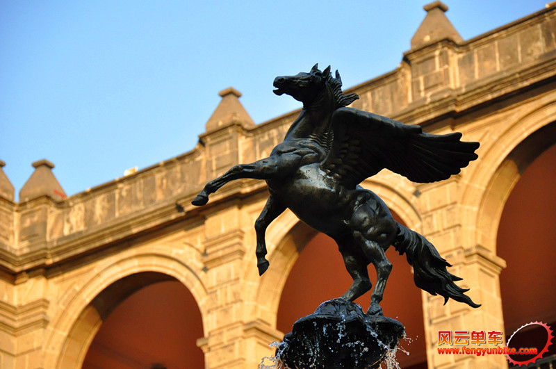 16.2011年12月2日 Mexico City time@Zocalo广场东侧国家宫殿Palacio Nacional.jpg