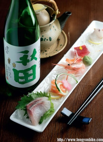 豆腐蔬菜煲的汤水不多，不会减弱酒的味道，是冬夜归来暖人心的餐酒搭配。 ...