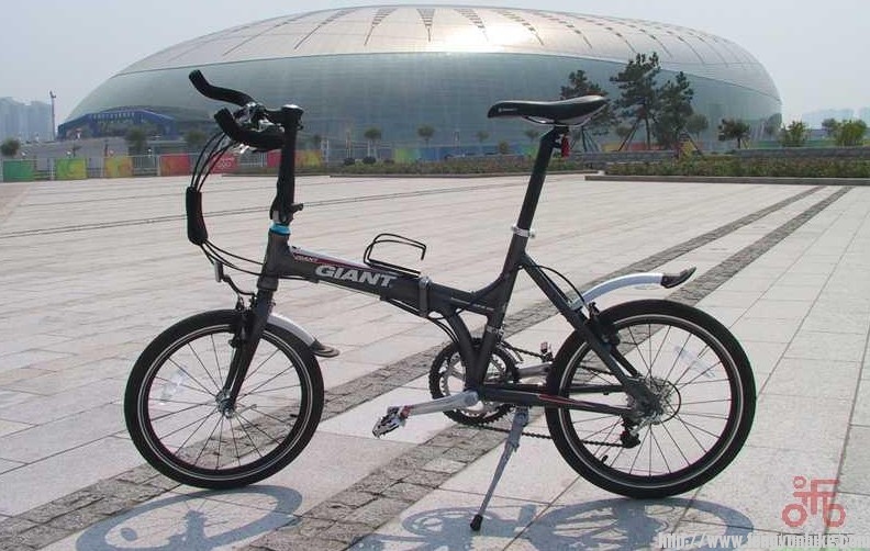 你看男款的多酷，我越看我这个越是气不打一处来