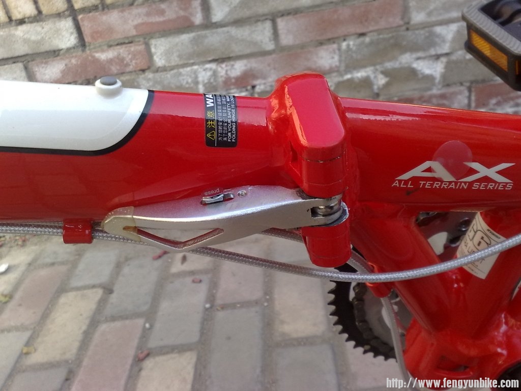 新车，折叠有些紧