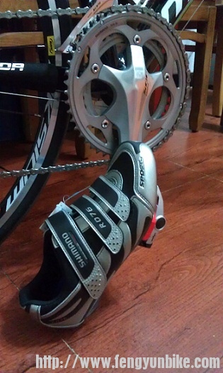 喜玛诺R076公路锁鞋