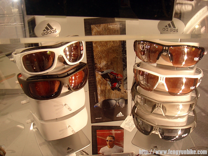 adidas护目镜2_副本.jpg