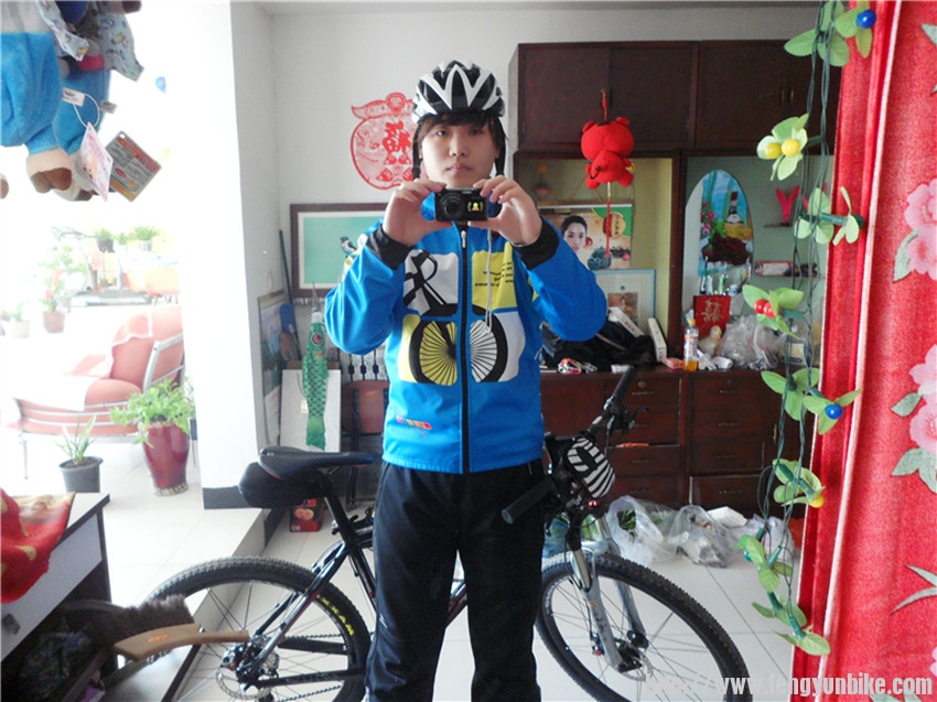 出发前先来一张