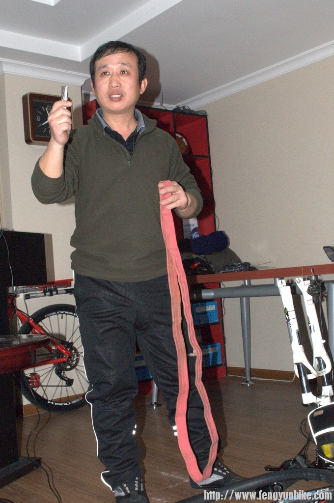 龙卷风自制工具