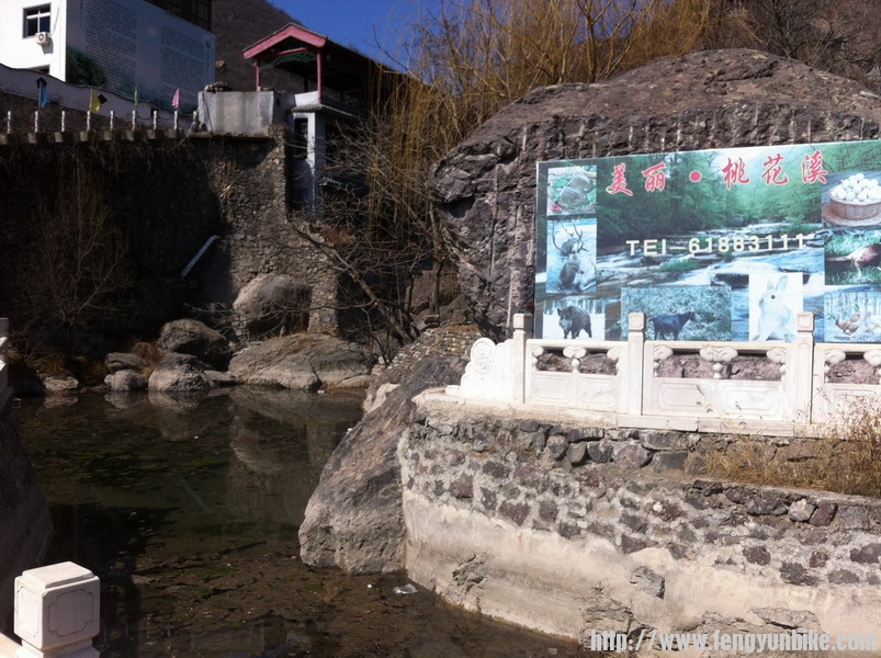 登山初期还有精力观景。自此以后就开始炼狱了！