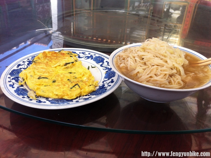 再整碗实在的，大碗热汤面！