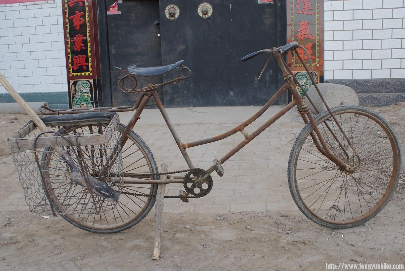 稀有的女单车1.JPG