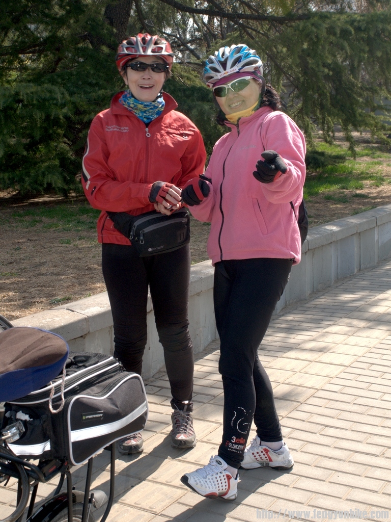 核桃皮子与满队