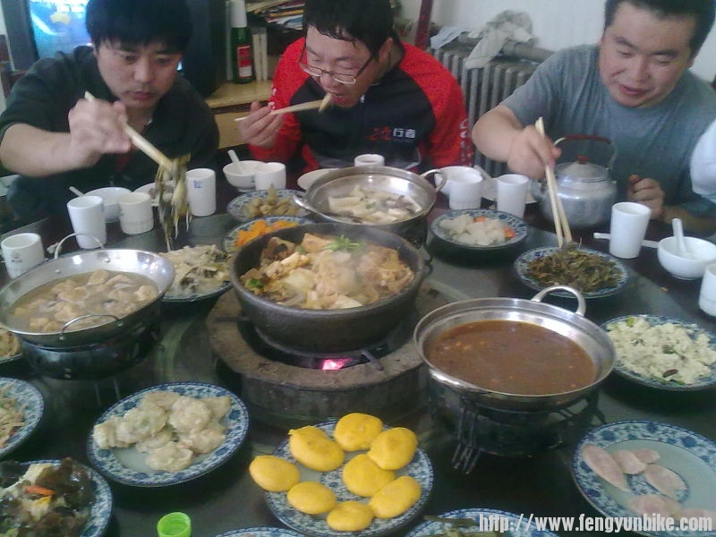 小骚吃得真专注