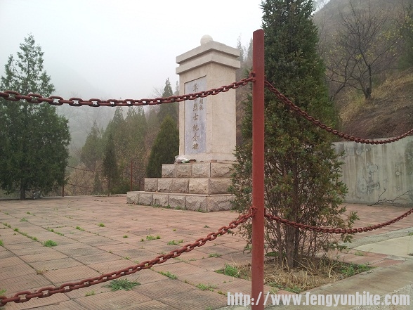 纪念碑1.jpg