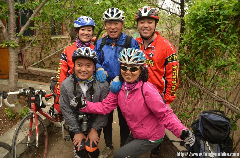 他们都说我们是幸福的一家