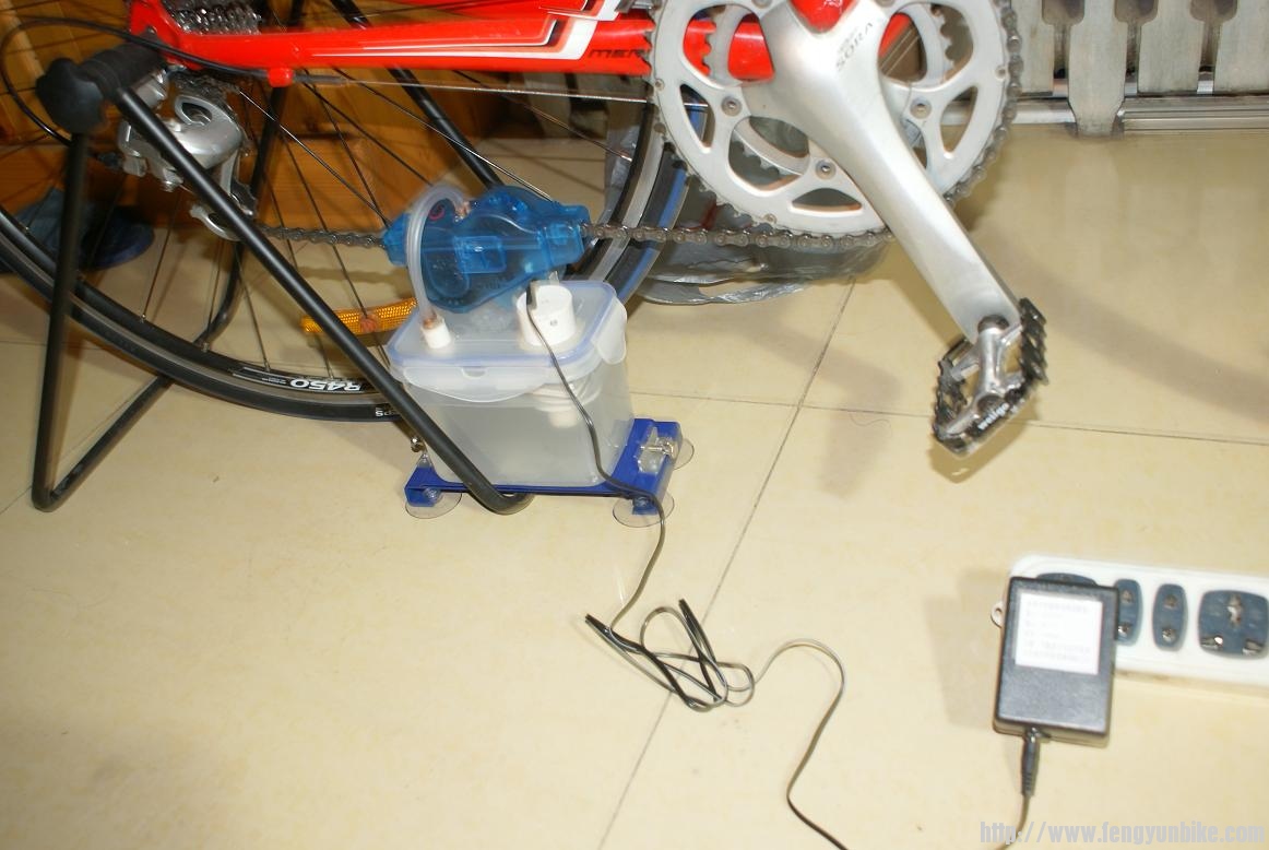 第三步接好电源，转动脚踏