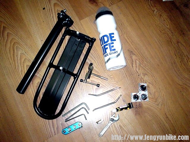 新买的尾架，水壶