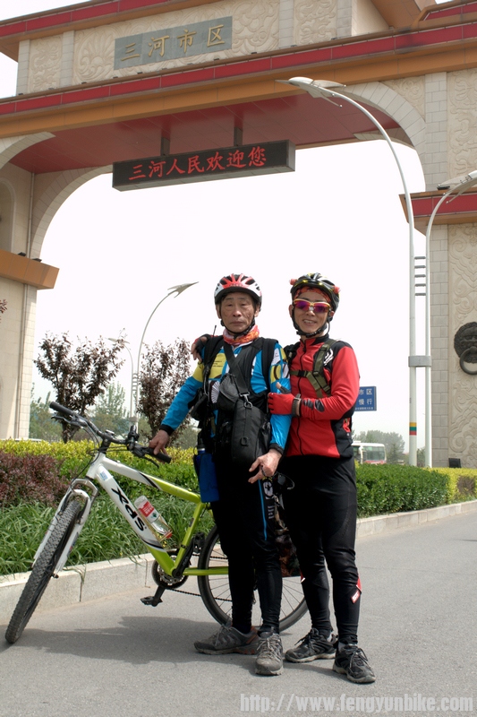 我与圈圈驴  摄影  悠悠马姐