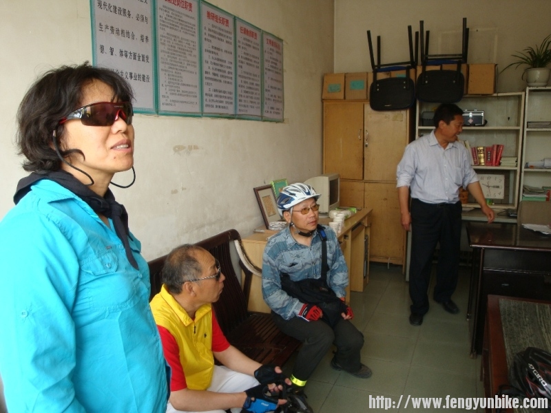 5.10红旗小学 005.jpg