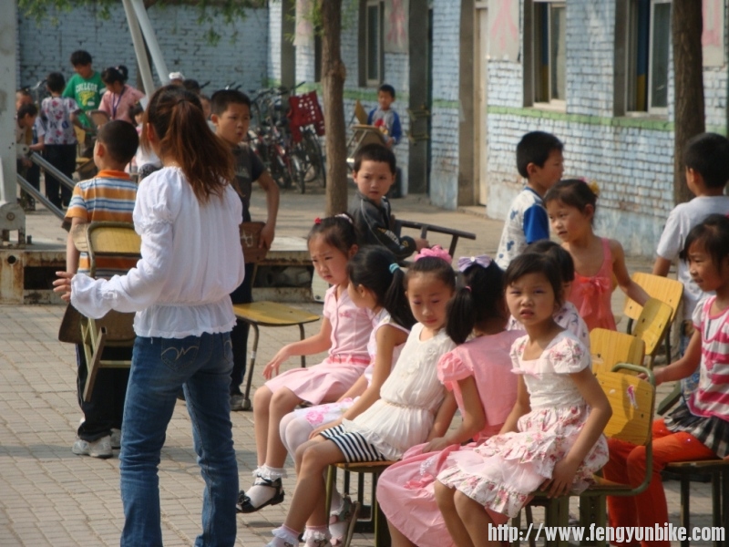 5.10红旗小学 008.jpg