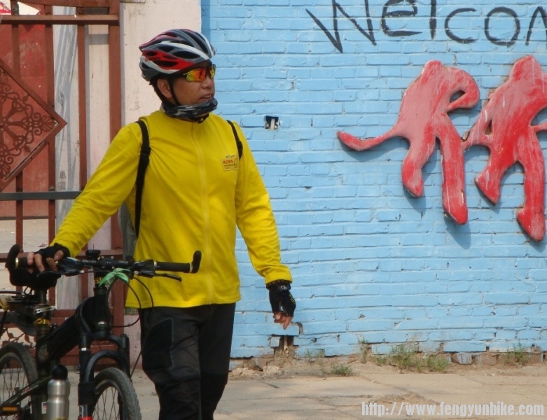 5.10红旗小学 009.jpg