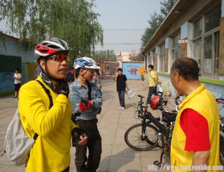 5.10红旗小学 012.jpg