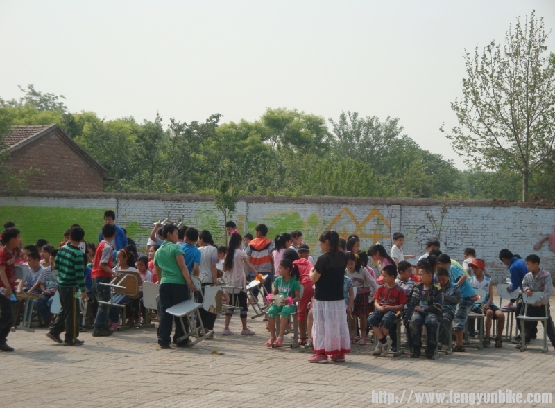 5.10红旗小学 021.jpg