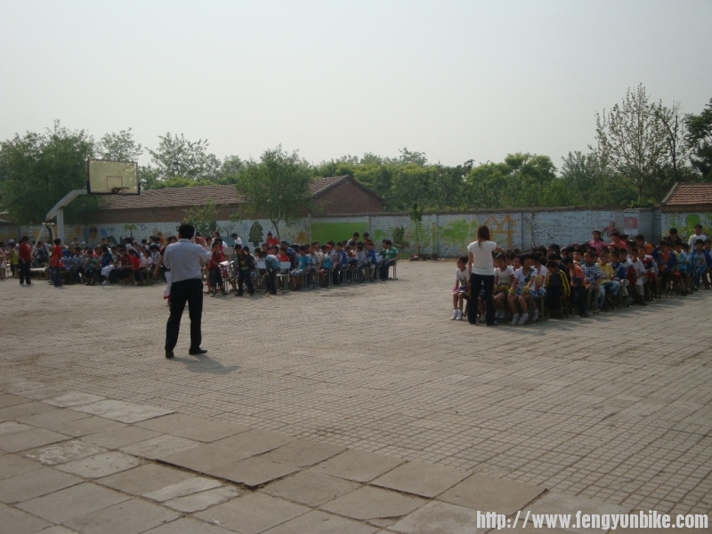 5.10红旗小学 027.jpg