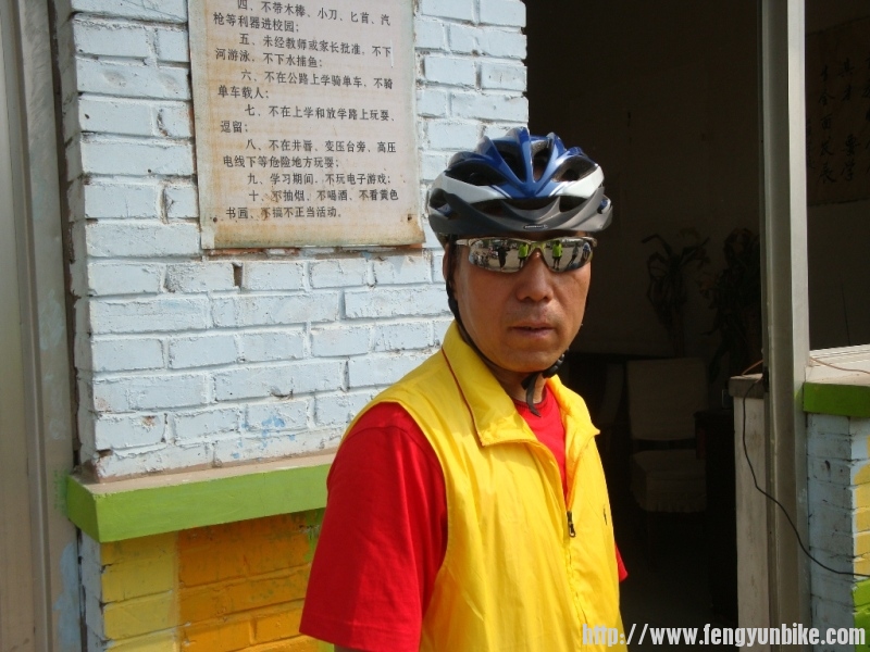 5.10红旗小学 031.jpg