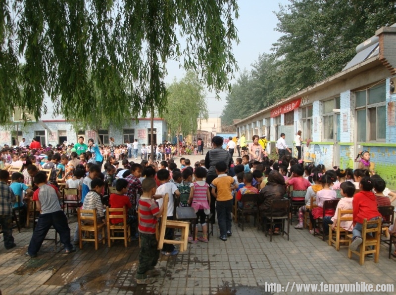 5.10红旗小学 034.jpg