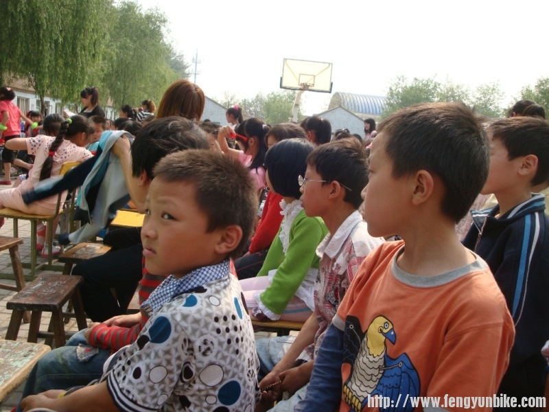 5.10红旗小学 042.jpg