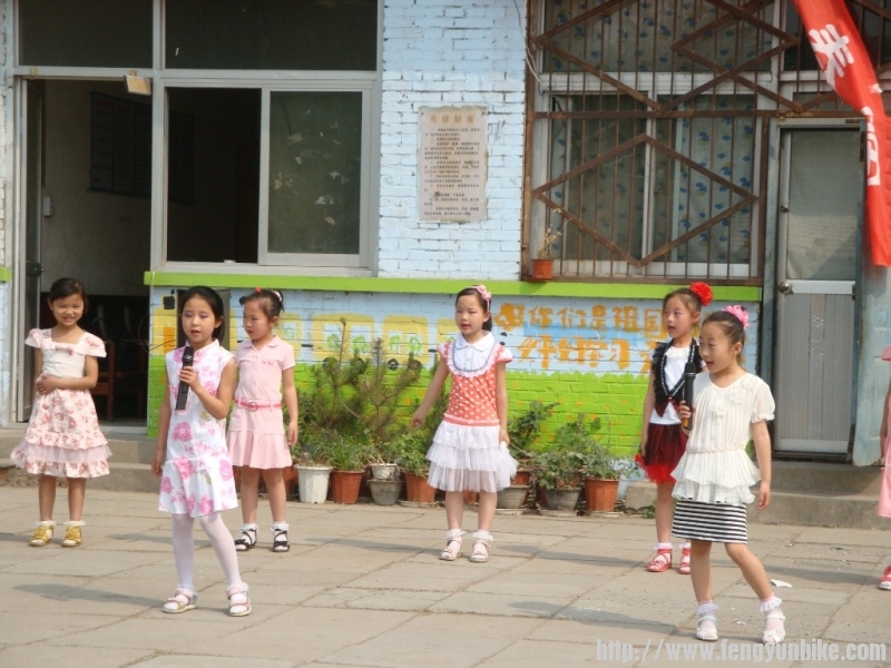 5.10红旗小学 054.jpg