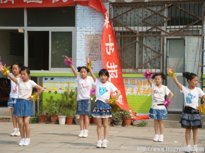 5.10红旗小学 058.jpg