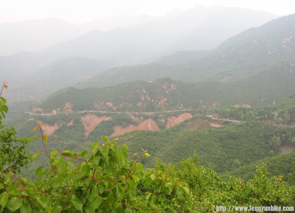 54,风景4 ：连续下坡，看起来很有诱惑力.jpg