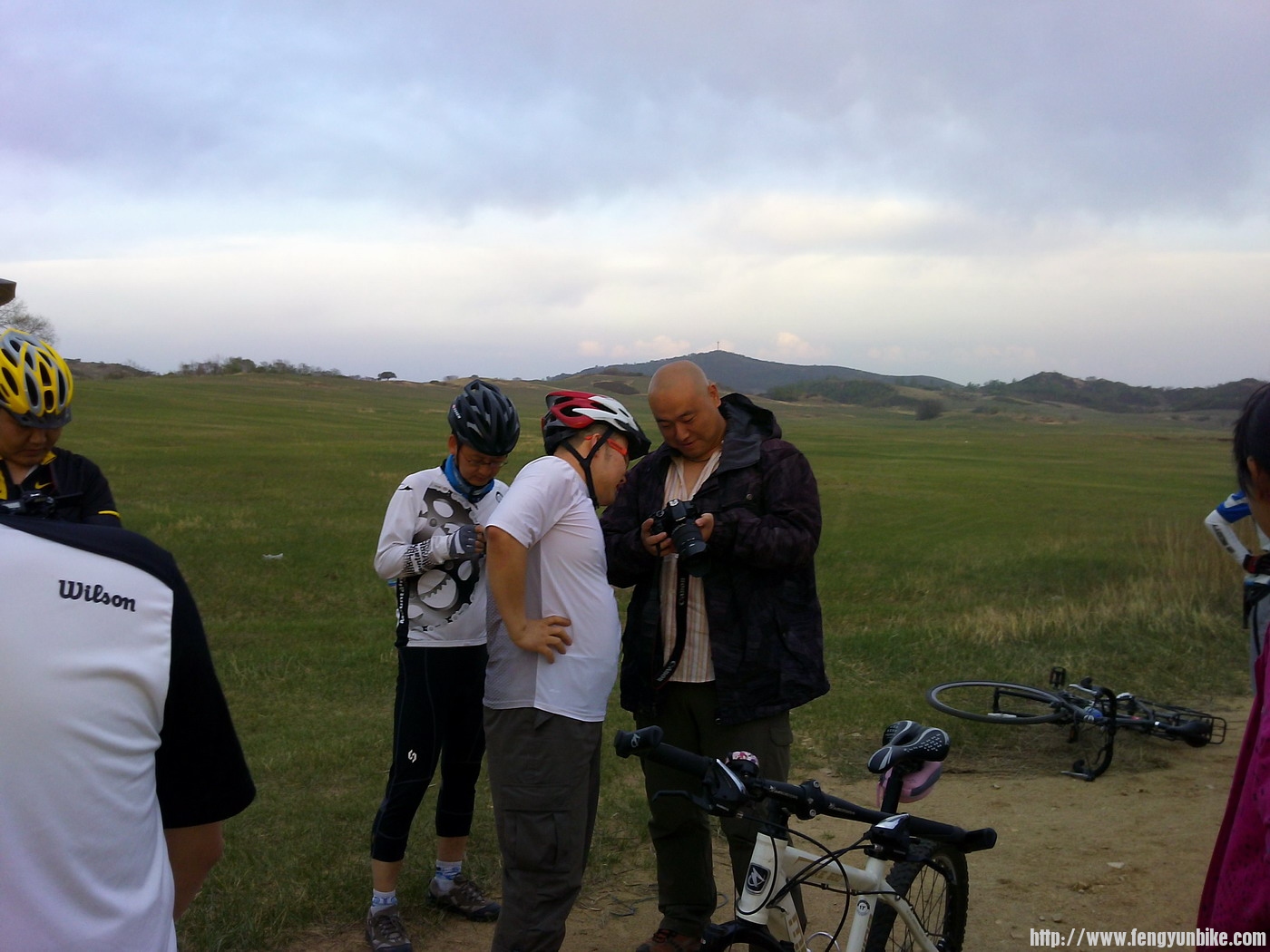 015-就是好玩 她们还不信.JPG