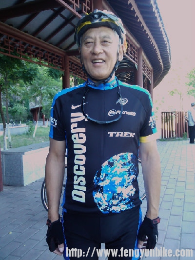 64岁高龄的老先生