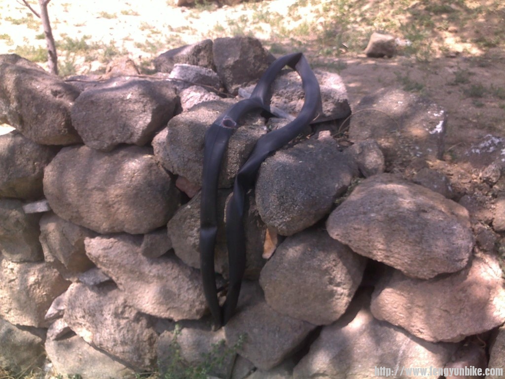 爆胎了-祭奠小三的第一条废胎