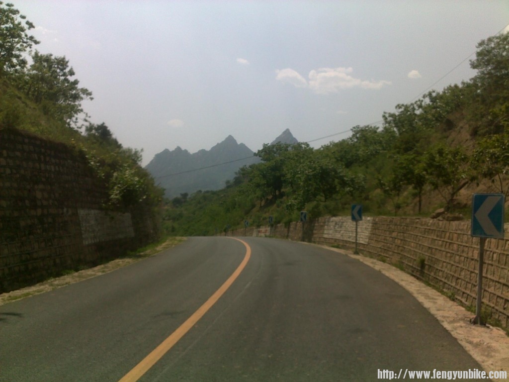 可算爬完坡了--前面的山很给力啊