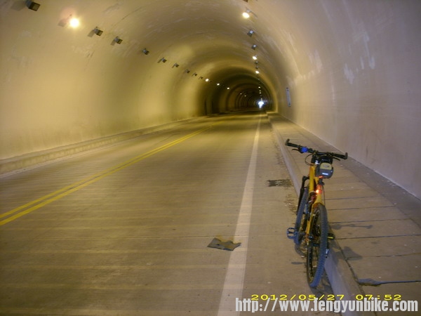 DSCI3571陈家后山隧道.JPG