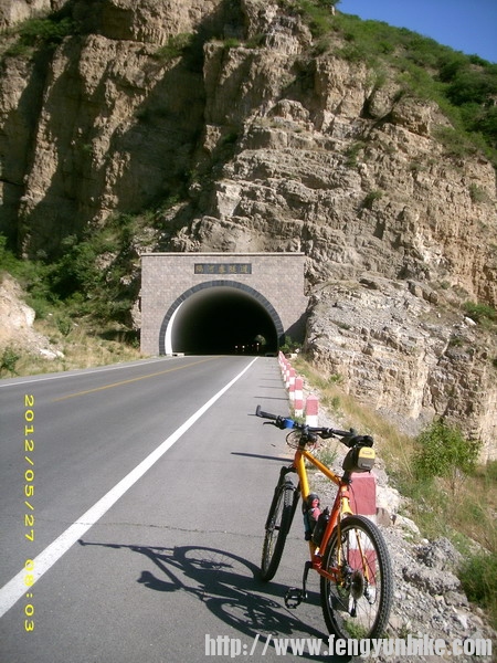 DSCI3576隔河寨隧道.jpg