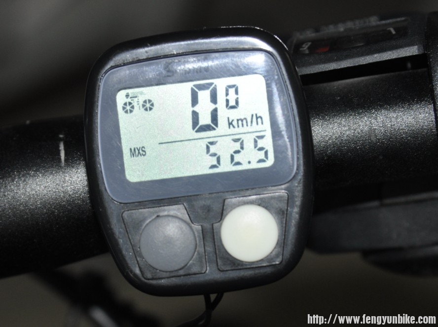 一个下坡冲到了52.5