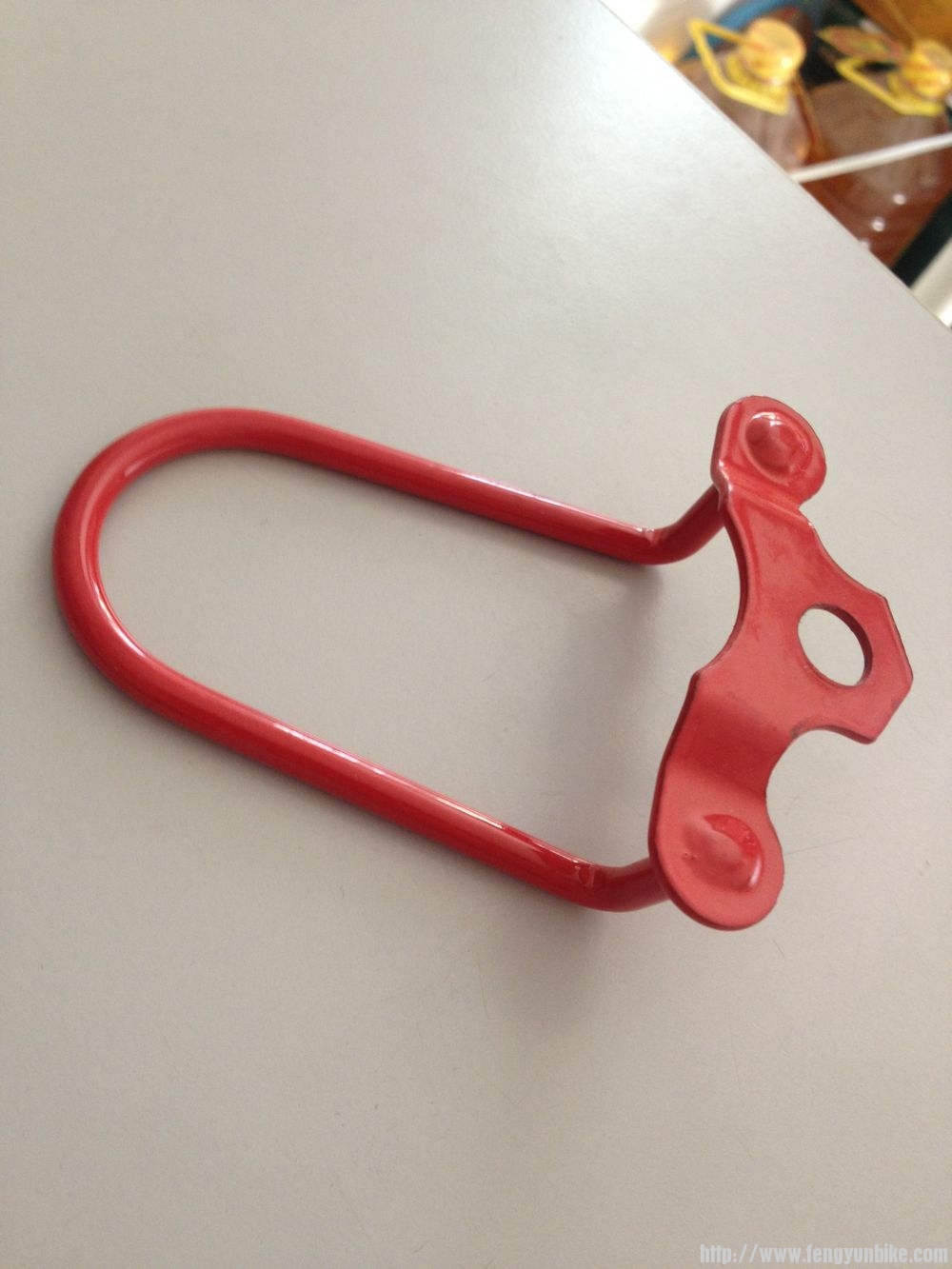 一个护后拨的东西，太短了，护不住，估计谁也用不了，卖废品估计能值个几毛钱，买的时候10几块啊，想起来都 ...