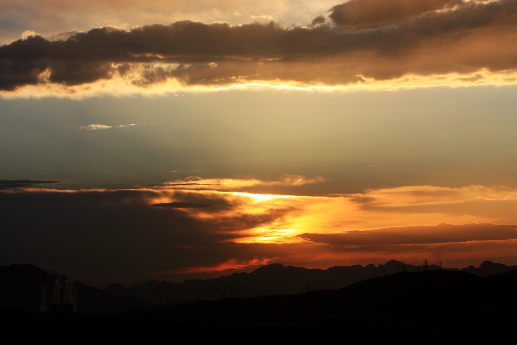  不经风雨，哪能见彩虹