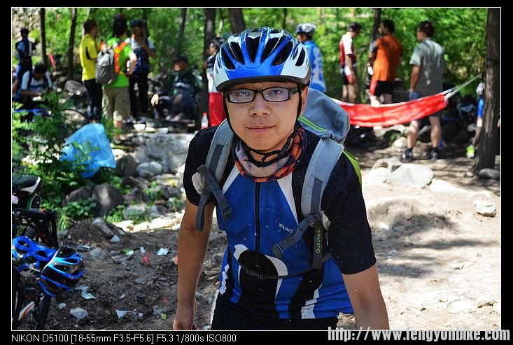 对不起兄弟了，光想着给别人发羊肉串把自己人饿着了...