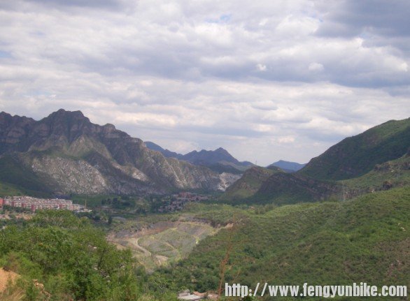 这里还以为快到山顶了