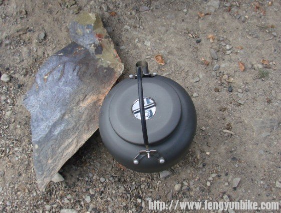 山峰煮茶犒劳我