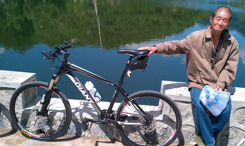 您老是在给我的小车充电吗？