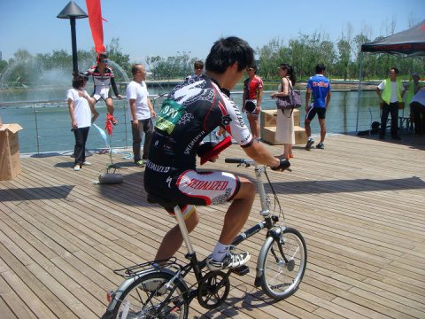 大行HAT060折叠车黑色