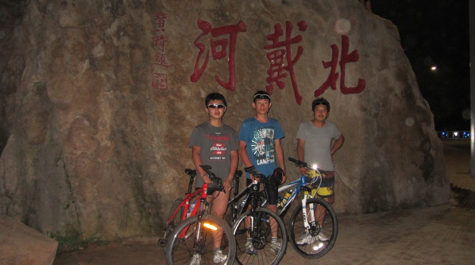 人车 北戴河.jpg