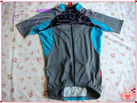 捷酷 07山地短袖S腋下有个小洞